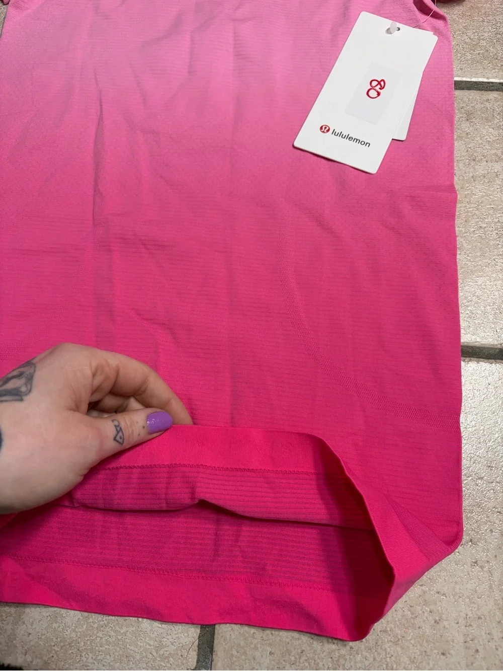 NWT Lululemon Swiftly Tech Short-Sleeve Shirt 2.0 (Ombre Dye Strawberry Wash) 4